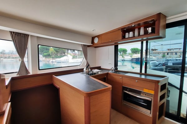 Senza SE (A/C and Generator)