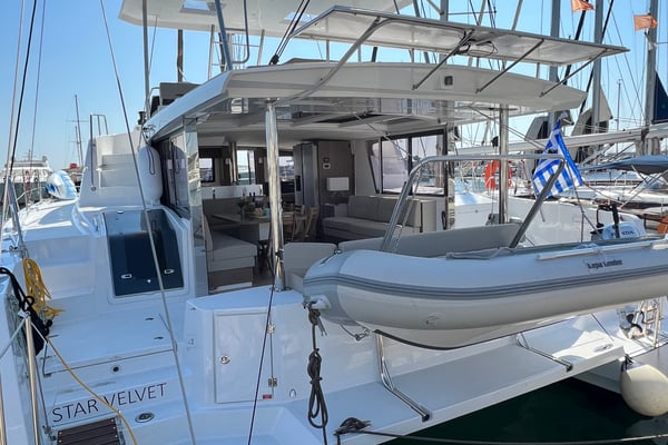 Star Velvet (A/C, Generator, Water Maker, dishwasher)