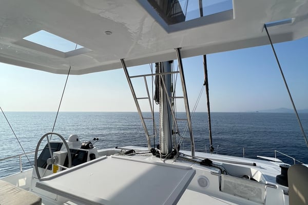 Star Velvet (A/C, Generator, Water Maker, dishwasher)