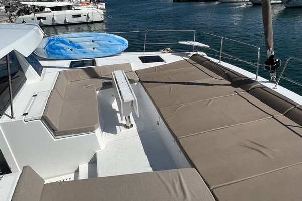 Star Velvet (A/C, Generator, Water Maker, dishwasher)