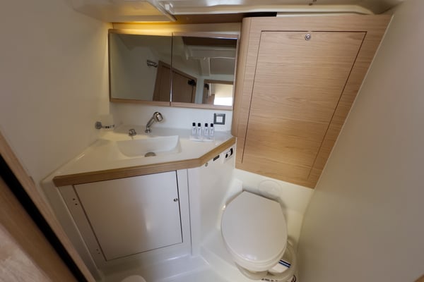 Sail Away (Refit 2025 - A/C - Electric Heads)