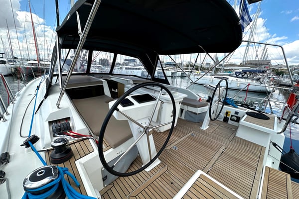 Sail Away (Refit 2025 - A/C - Electric Heads)