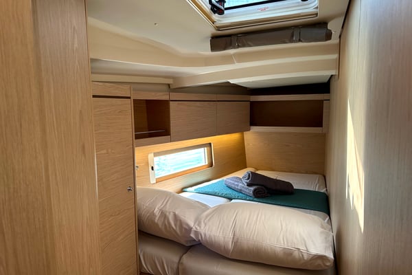 Sail Away (Refit 2025 - A/C - Electric Heads)