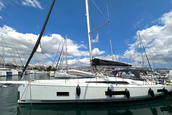 Sail Away (Refit 2025 - A/C - Electric Heads)