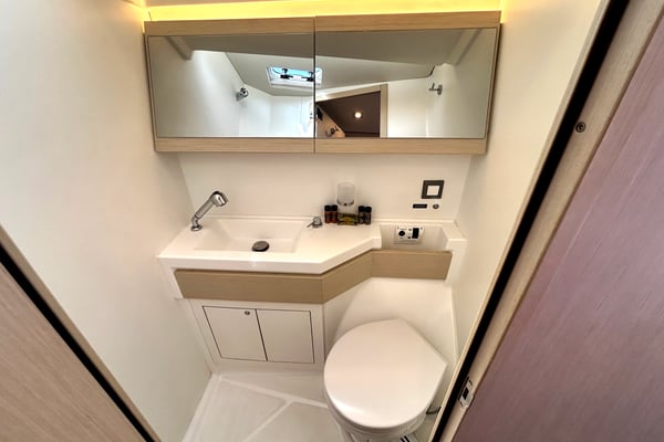 Capriccio (Refit 2025 - A/C - Generator - Electric Heads)