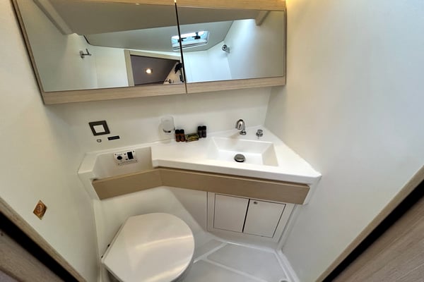 Capriccio (Refit 2025 - A/C - Generator - Electric Heads)