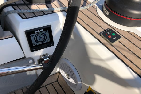 Salt Water (A/C - Generator - Inverter - 12 pax)