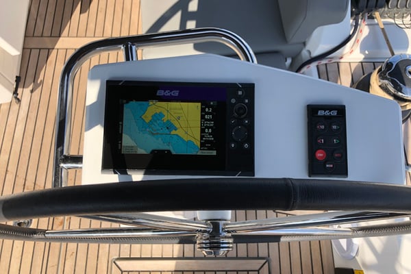 Salt Water (A/C - Generator - Inverter - 12 pax)