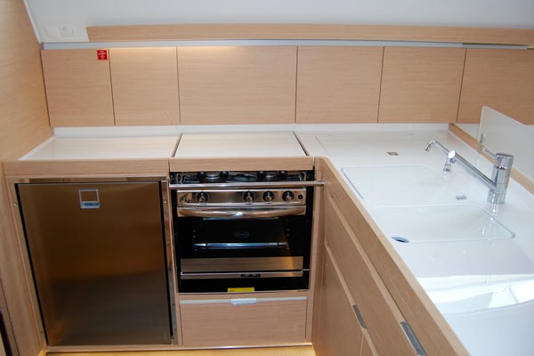 Betelgeuse (Electric Heads, Inverter)