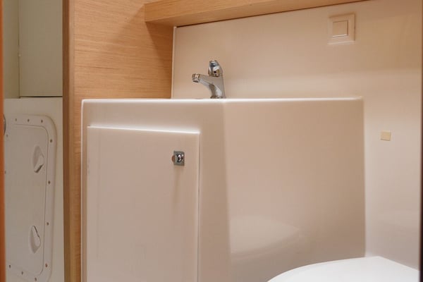 Interior - toilet (photo taken 2019)