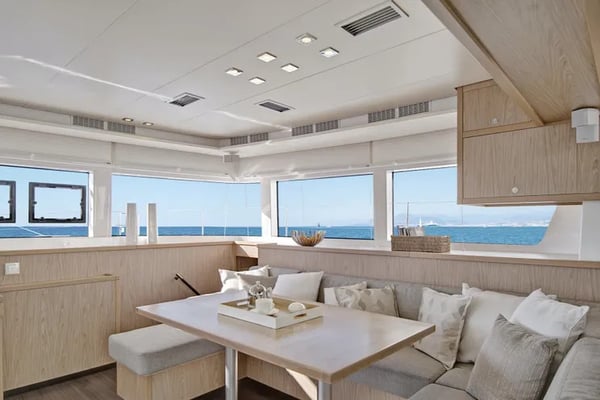 Queen of Hearts (A/C - Generator - Refit 2022)