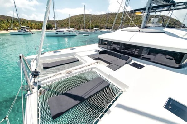 Queen of Hearts (A/C - Generator - Refit 2022)