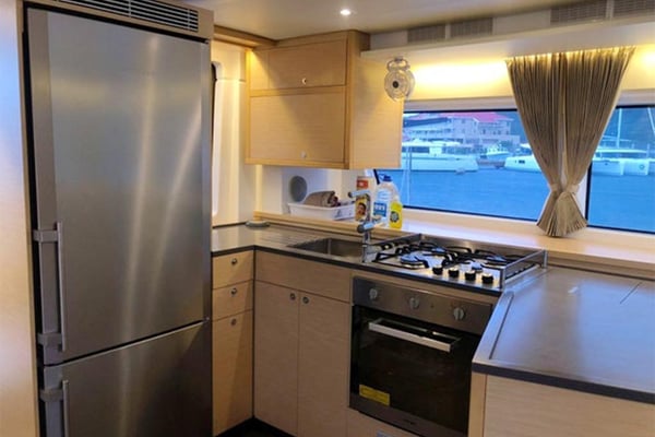 Queen of Hearts (A/C - Generator - Refit 2022)