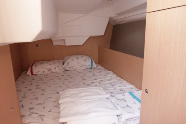 Aft Cabin (port side)