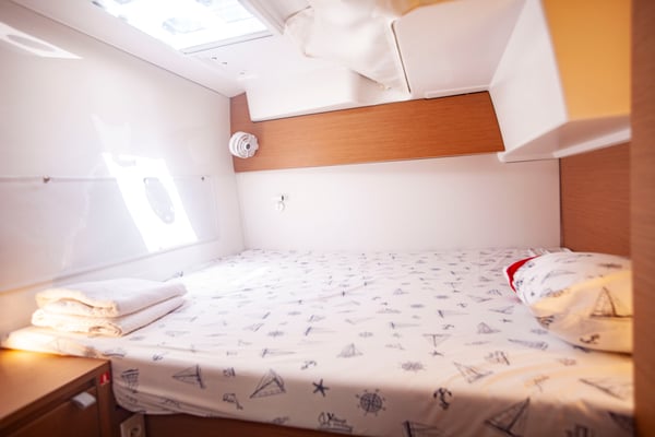 Aft Cabin (starboard side)