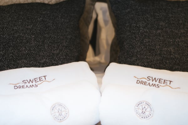 SWEET DREAMS