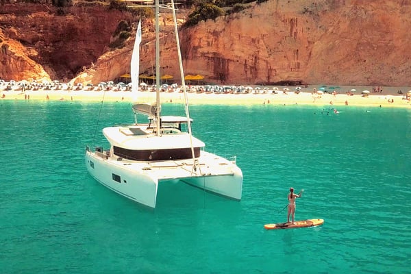 No Name: Forward Cabin #2 (Cabin Charter 2 pax) FULLY CREWED, ALL EXPENSES