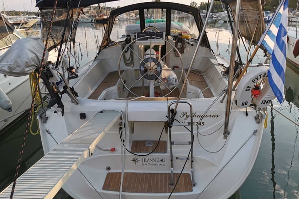 Pythagoras (electric head, wind generator)