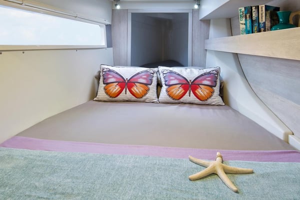 Moorings 433 PC Club