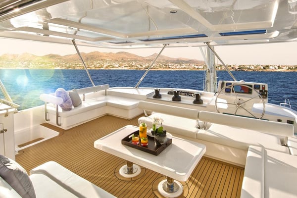 Moorings 5800 Crewed