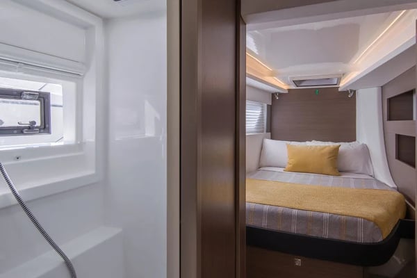 Moorings 4200/4 Exclusive Plus