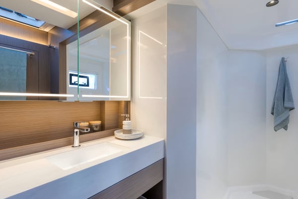 Moorings 5200 Exclusive Plus