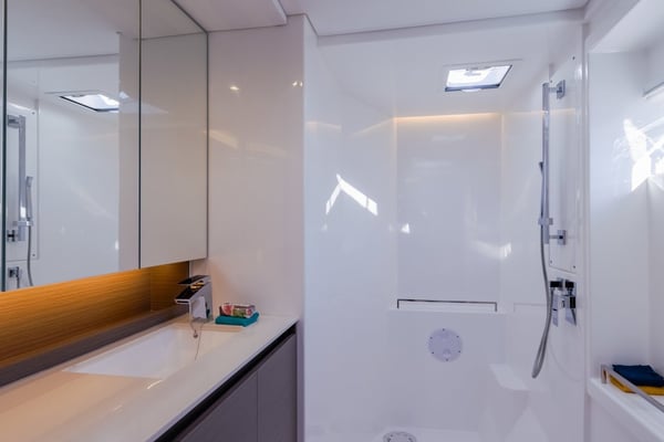 Moorings 5000 Exclusive Plus