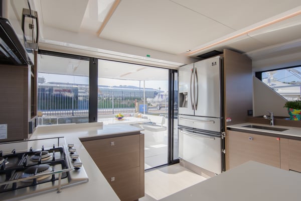 Moorings 534 PC Crewed