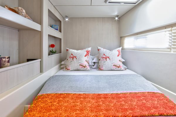 Moorings 5800 Crewed