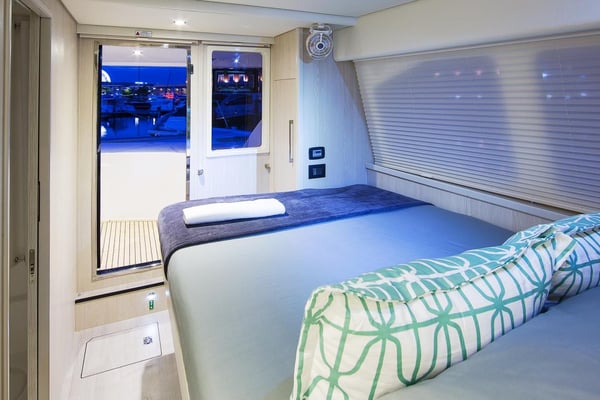 Moorings 5800 Crewed