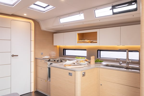 Sunsail 41.3 Premium Plus