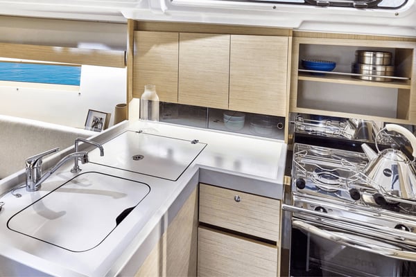 Oceanis 34.1 Premium