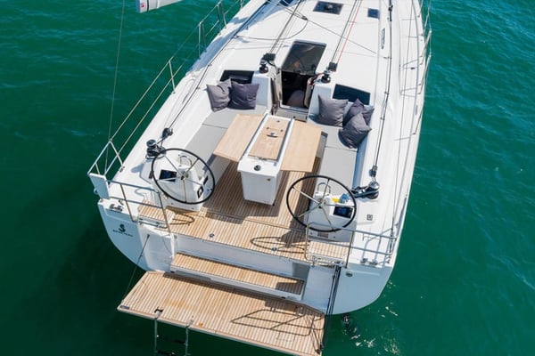 Sunsail Oceanis 40.1 Premium
