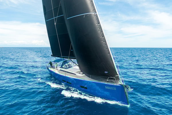 Avalon - Luxury - A/C, Watermaker