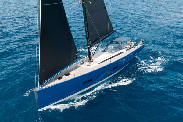 Avalon - Luxury - A/C, Watermaker