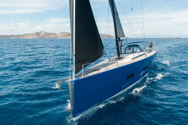 Avalon - Luxury - A/C, Watermaker