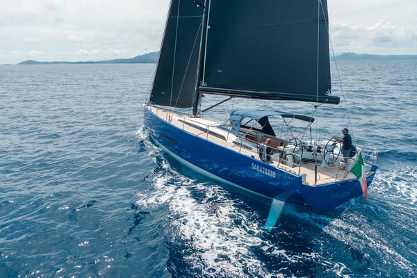 Avalon - Luxury - A/C, Watermaker