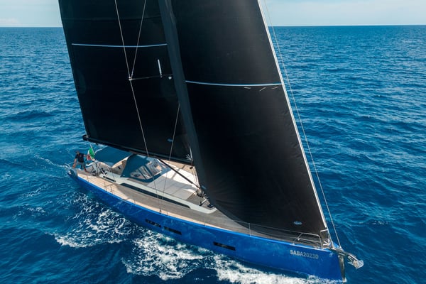 Avalon - Luxury - A/C, Watermaker