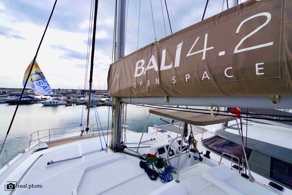 Ferdi - A/C, Generator, Water maker