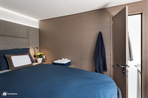 Papa Charlie - A/C, Generator, Water maker