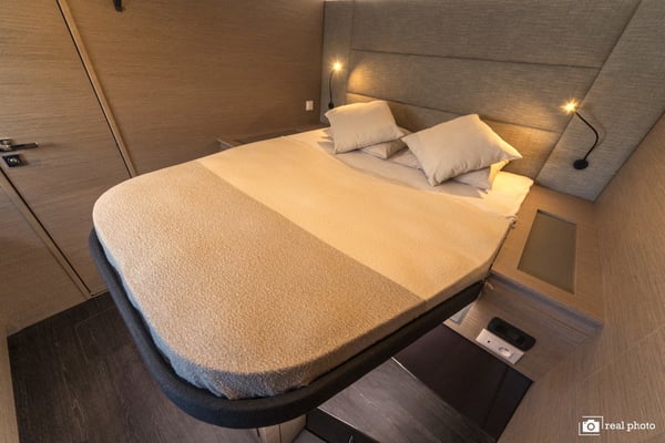 Papa Charlie - A/C, Generator, Water maker