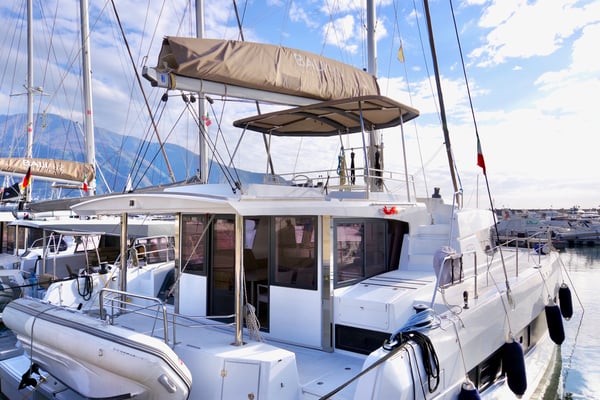 Monia - A/C, Generator, Water maker