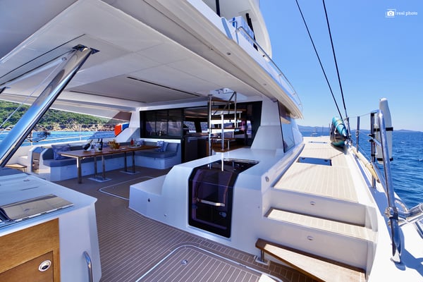 Maurice - Luxury Catamaran, A/C, Generator, Water maker