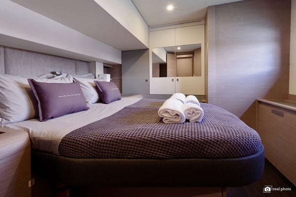 Maurice - Luxury Catamaran, A/C, Generator, Water maker