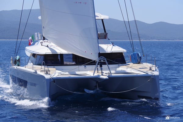 Maurice - Luxury Catamaran, A/C, Generator, Water maker