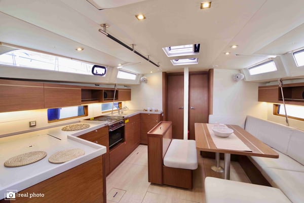 Nora - Water maker, Solar Panel