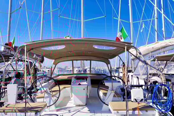 Nora - Water maker, Solar Panel