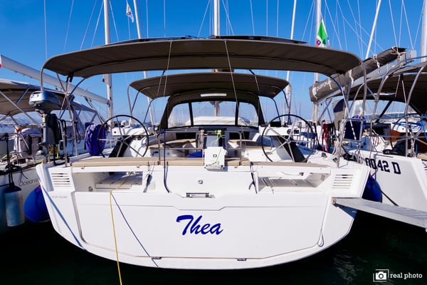 Thea - A/C, Generator, Water maker, Solar Panel