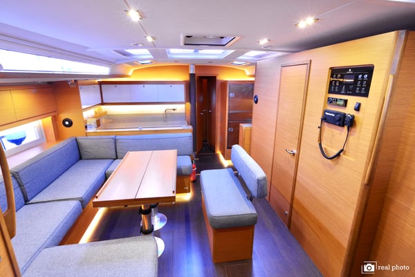 Thea - A/C, Generator, Water maker, Solar Panel