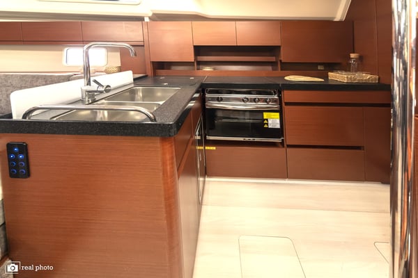 Bea - Water maker, Solar Panel